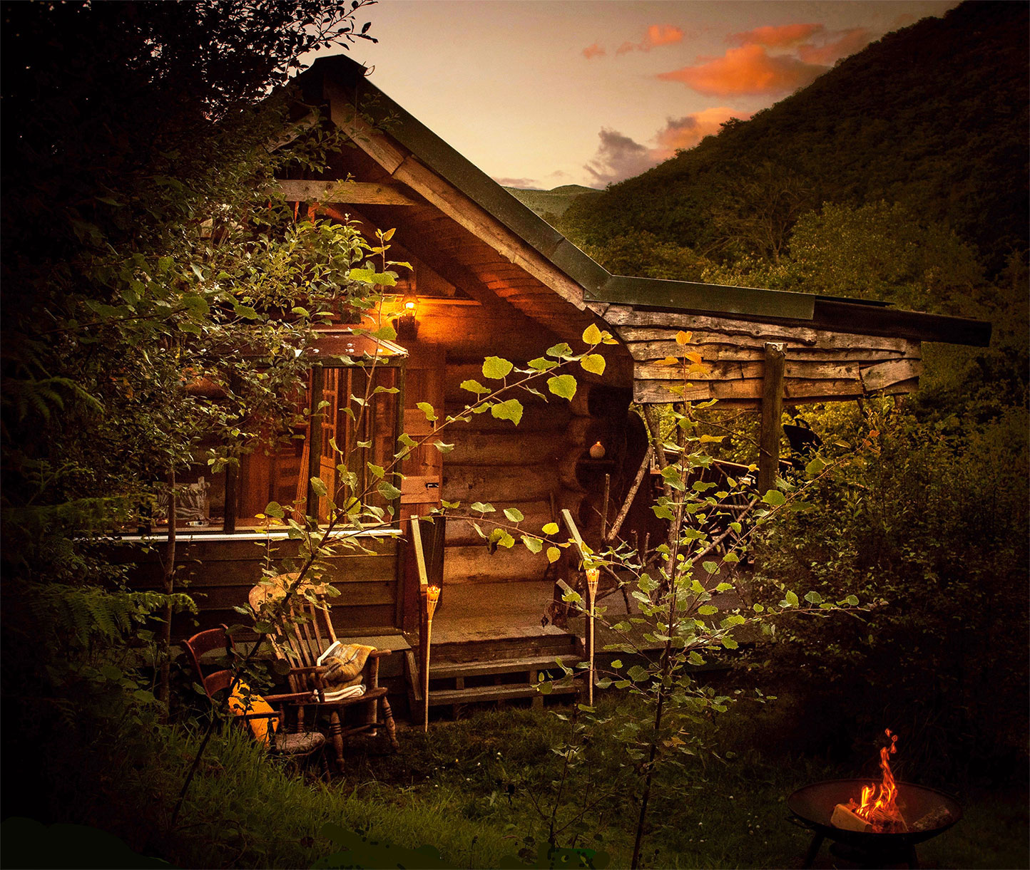 Cablogin Studio log cabin, Raven's Retreat