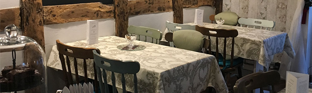 Eating and drinking in Llanidloes